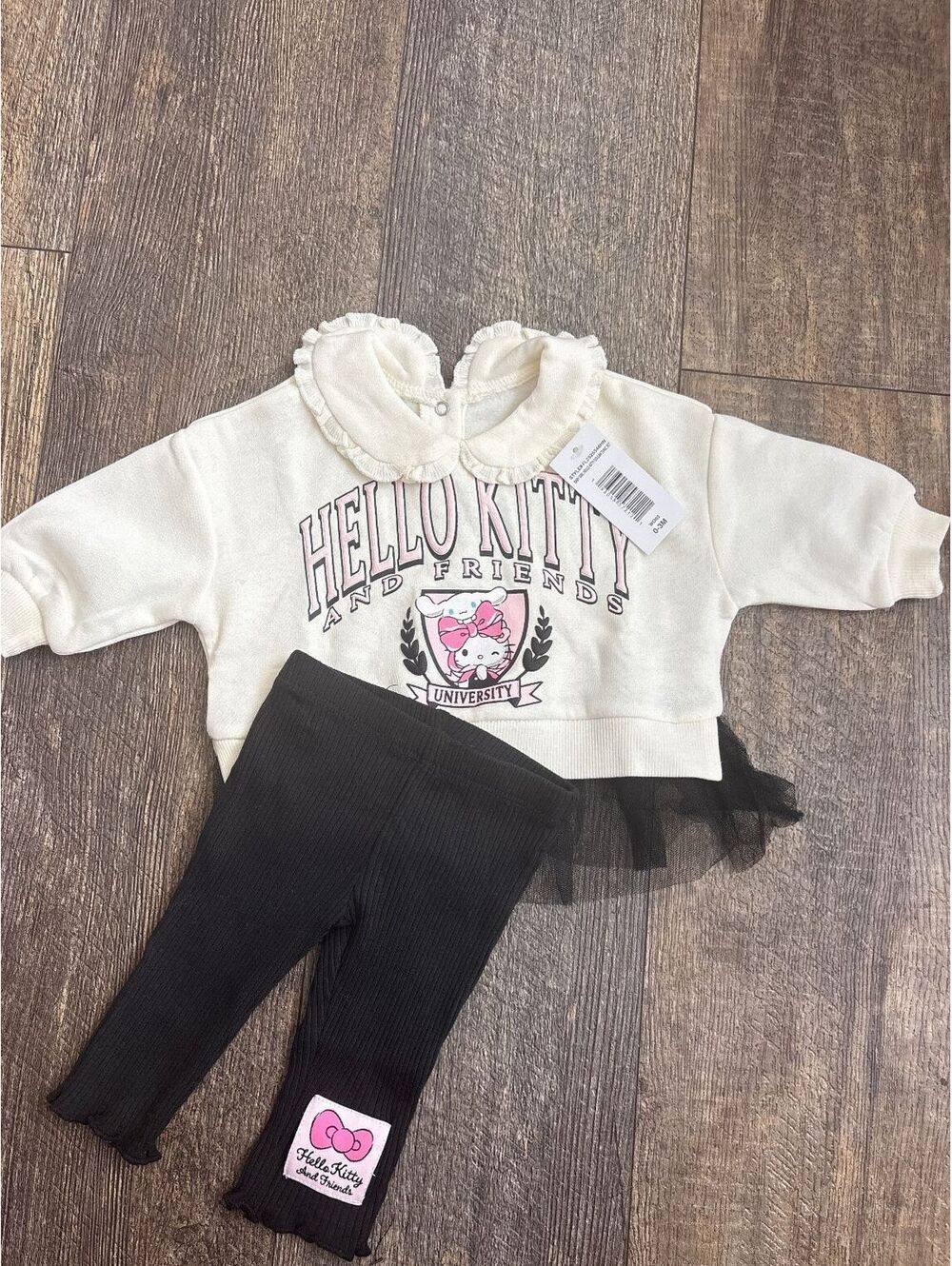 New Hello Kitty and Friends 0-3 months Baby Outfit Set with Ruffled Collar Girls